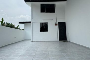 End Lot @ Jalan Kemboja, Taman Plentong Baru, Masai