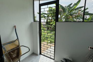 End Lot @ Jalan Kemboja, Taman Plentong Baru, Masai