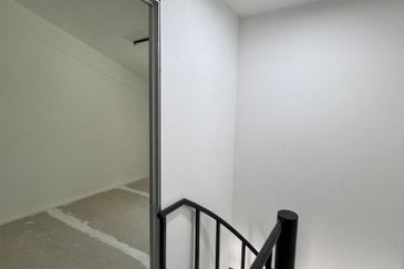 End Lot @ Jalan Kemboja, Taman Plentong Baru, Masai