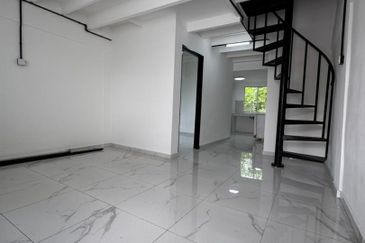 End Lot @ Jalan Kemboja, Taman Plentong Baru, Masai