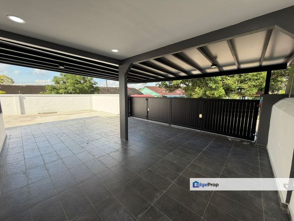 Corner Lot @ Jalan Bunga Kekwa, Taman Masai, Johor, Masai