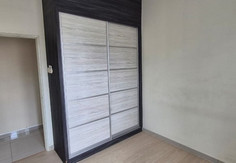 P'residen, Bandar Baru Permas Jaya