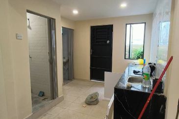 Jalan Lanjut, Taman Desa Cemerlang, Ulu Tiram