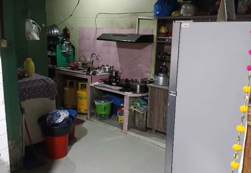 Jalan Canggung, Taman Pasir Putih , Pasir Gudang