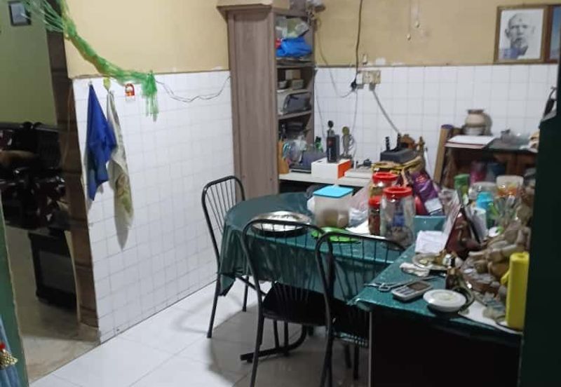 Jalan Canggung, Taman Pasir Putih , Pasir Gudang