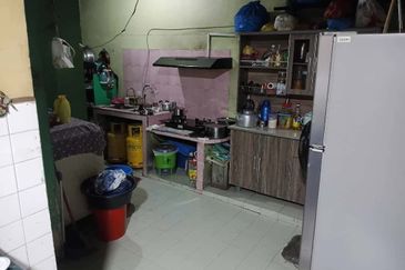 Jalan Canggung, Taman Pasir Putih , Pasir Gudang