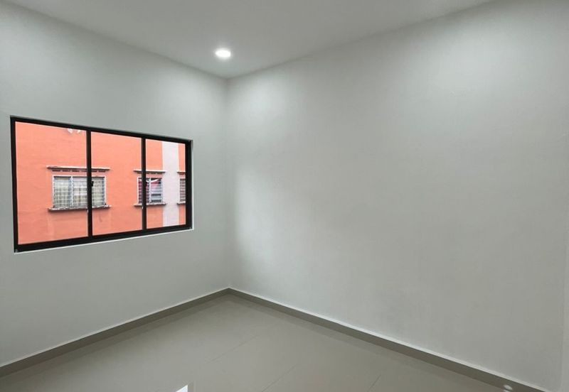 Taman Pulai Utama Flat