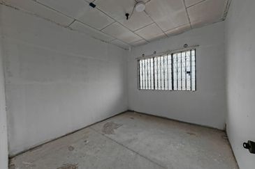 Corner Lot, Level 5 @ Flat Taman Cempaka, Tampoi 