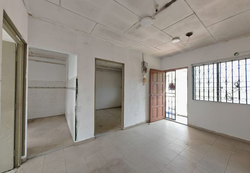 Corner Lot, Level 5 @ Flat Taman Cempaka, Tampoi 