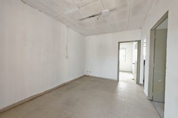 Corner Lot, Level 5 @ Flat Taman Cempaka, Tampoi 