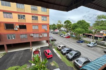 Flat Temenggong, Bandar Indahpura