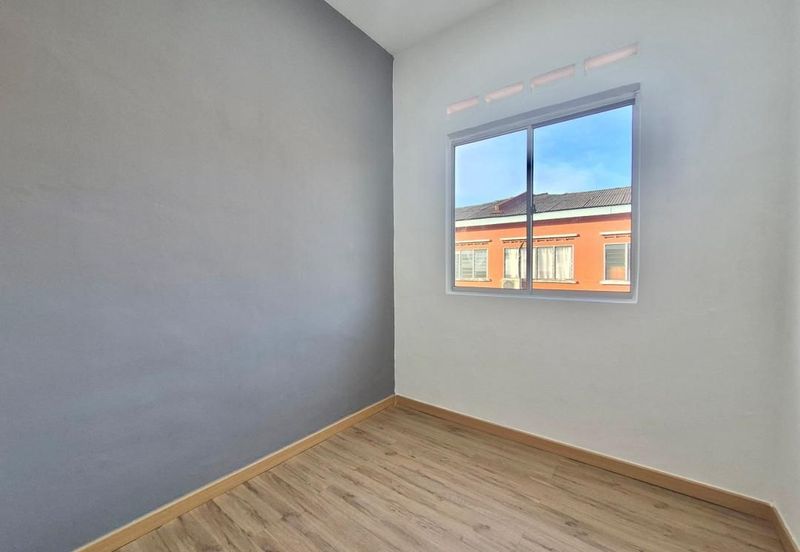 Taman Pulai Utama Flat