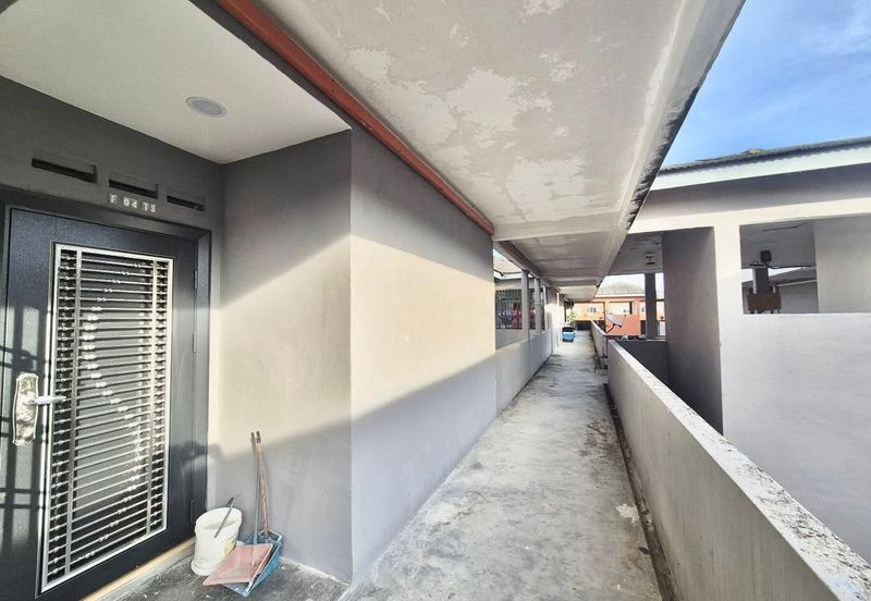 Taman Pulai Utama Flat