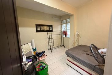 Unblock View @ Jalan Riang, Taman Nusa Damai, Pasir Gudang