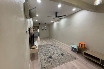 Unblock View @ Jalan Riang, Taman Nusa Damai, Pasir Gudang