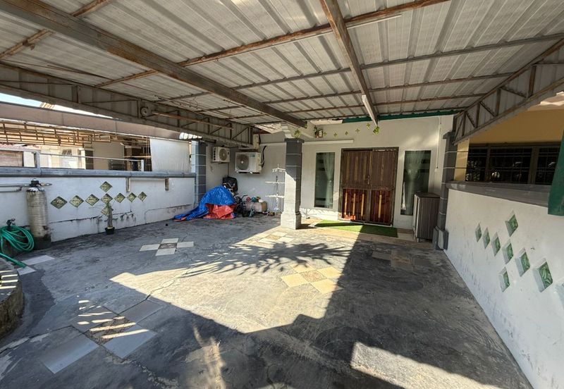 Unblock View @ Jalan Riang, Taman Nusa Damai, Pasir Gudang