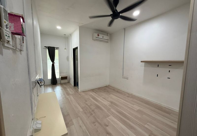 Unblock View @ Jalan Riang, Taman Nusa Damai, Pasir Gudang