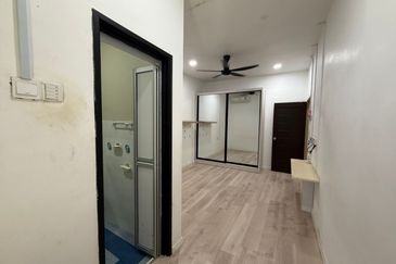 Unblock View @ Jalan Riang, Taman Nusa Damai, Pasir Gudang