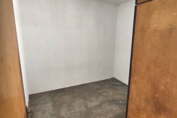 Flat Taman Ungku Tun Aminah