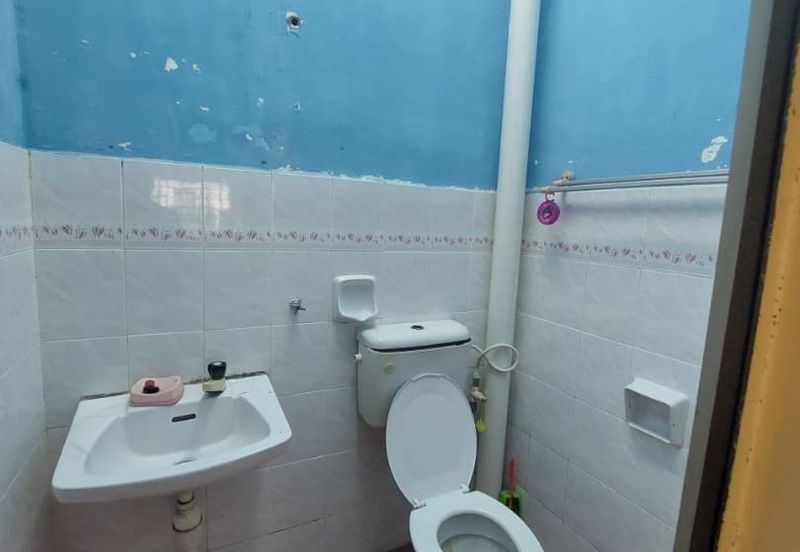 Jalan Santalia , Taman Flora Heights, Pasir Gudang