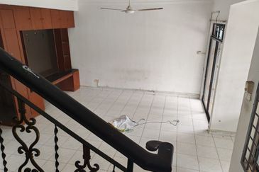 Unblock View @ Jalan Bayu 18, Bandar Seri Alam, Masai