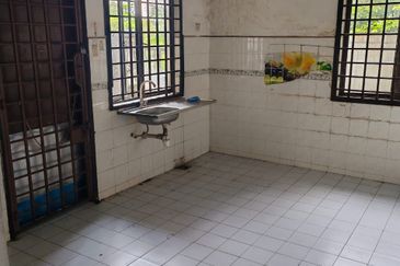 Unblock View @ Jalan Bayu 18, Bandar Seri Alam, Masai