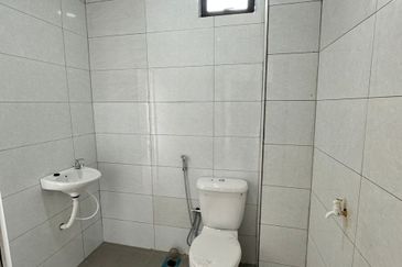 Jalan Banang, Taman Bukit Tiram