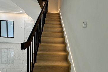 Jalan Banang, Taman Bukit Tiram