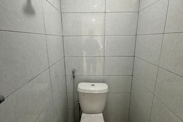 Jalan Banang, Taman Bukit Tiram