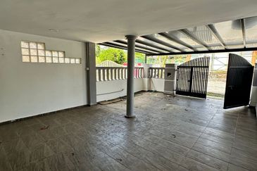 Jalan Banang, Taman Bukit Tiram