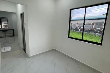 Corner Lot @ Taman Bertuah Satu, Kluang