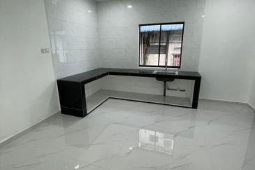 Corner Lot @ Taman Bertuah Satu, Kluang