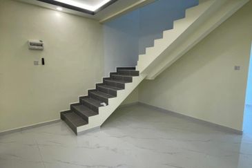 Corner Lot @ Taman Bertuah Satu, Kluang