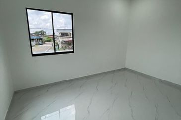 Corner Lot @ Taman Bertuah Satu, Kluang