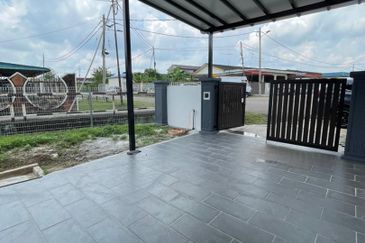 Corner Lot @ Taman Bertuah Satu, Kluang