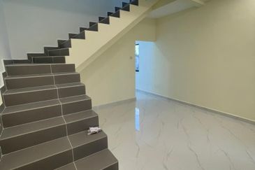 Corner Lot @ Taman Bertuah Satu, Kluang