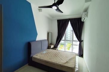 Meridin Bayvue Apartment