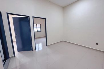 Fully Renovated @ Jalan Permas 6/x, Permas Jaya