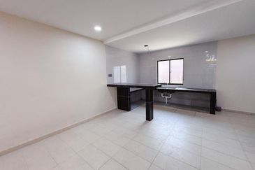 Fully Renovated @ Jalan Permas 6/x, Permas Jaya