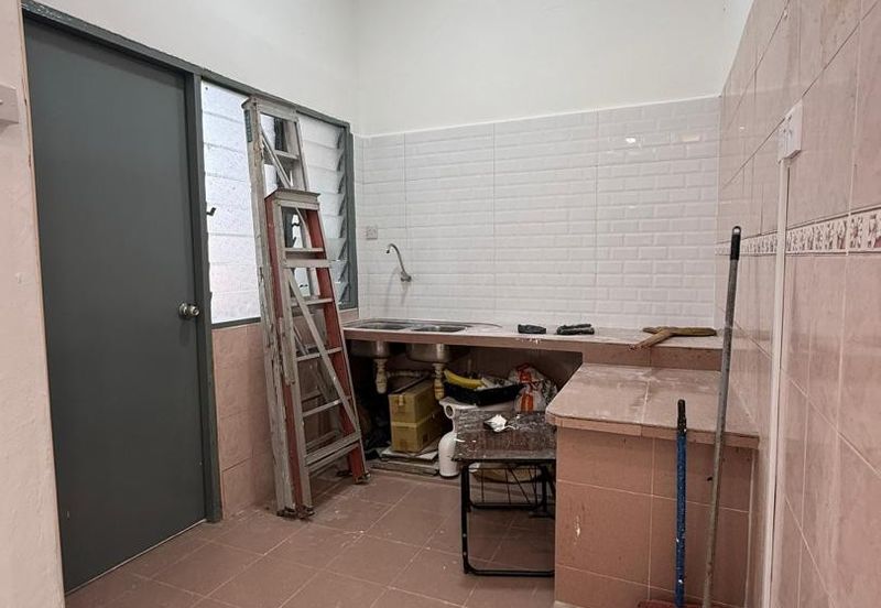 Taman Pulai Utama Flat