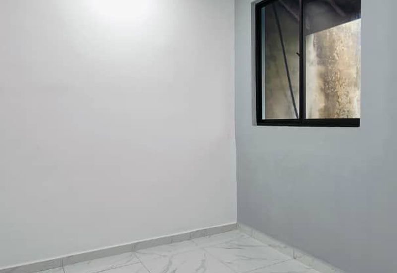 Fully Renovated @ Jalan Sri Makmur, Taman Sri Makmur