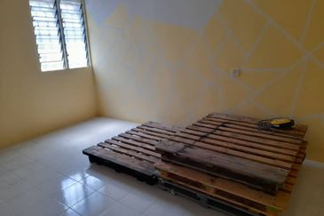 Menglembu Impiana Adril, Menglembu, Ipoh, Perak