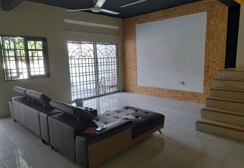 Menglembu Impiana Adril, Menglembu, Ipoh, Perak