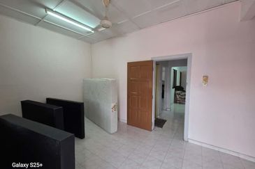 Fully Renovated @ Jalan Sri Putri, Taman Putri Kulai