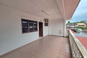 Fully Renovated @ Jalan Sri Putri, Taman Putri Kulai