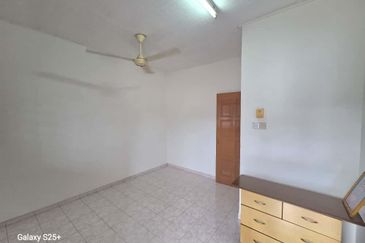 Fully Renovated @ Jalan Sri Putri, Taman Putri Kulai