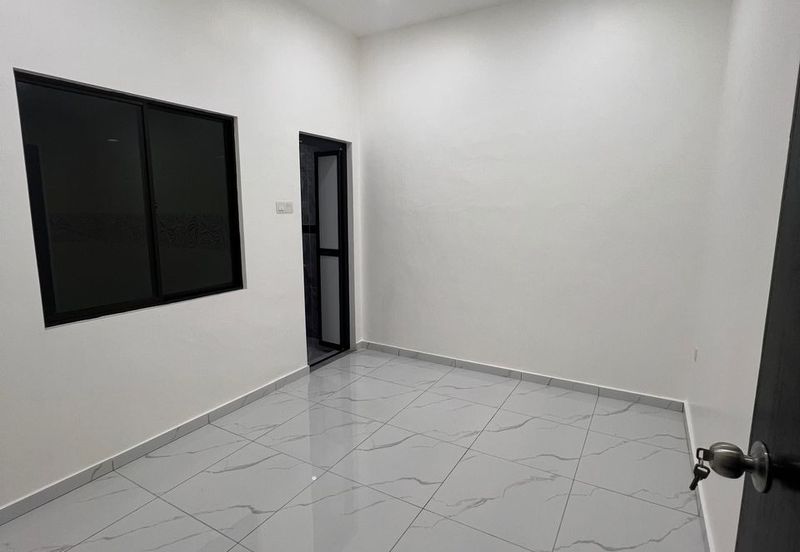 Unblock View @ Jalan Ronggeng, Taman Nesa Skudai 