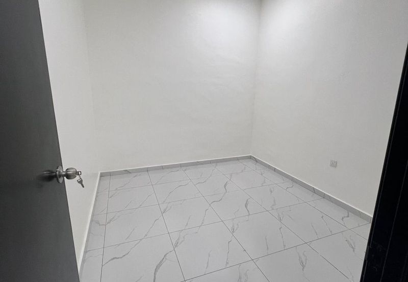 Unblock View @ Jalan Ronggeng, Taman Nesa Skudai 