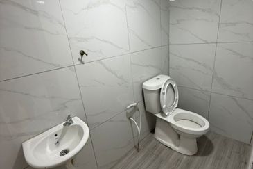 Fully Renovated @ Jalan Teratai 79, Taman Johor Jaya