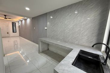 Fully Renovated @ Jalan Teratai 79, Taman Johor Jaya